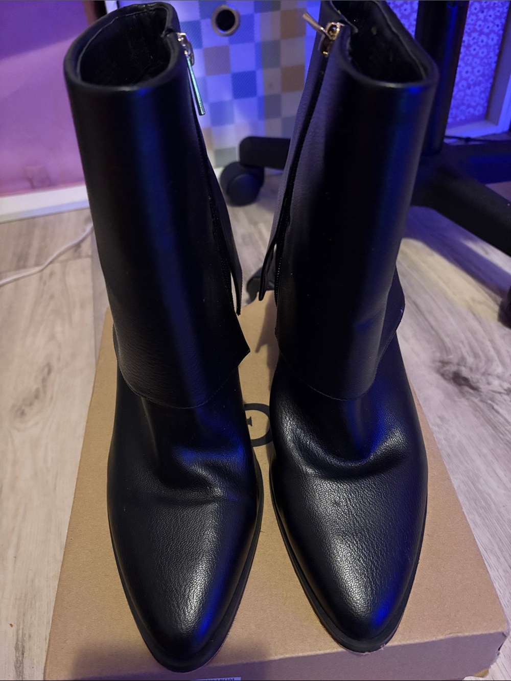 Women's Black Pointed Toe Zip-Back Ankle Boots